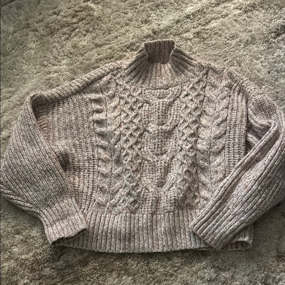 🍍EXPRESS CROP TURTLE NECK SWEATER 🍍SZ L🍍pit to pit 26”🍍length 20”🍍